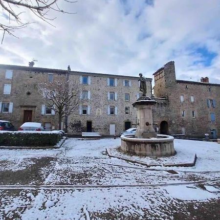 Logement Moderne Au Coeur Du Village Saint-Georges-de-Luzençon Eksteriør bilde
