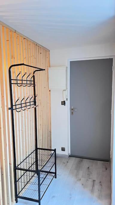 Logement Moderne Au Coeur Du Village Saint-Georges-de-Luzençon Eksteriør bilde