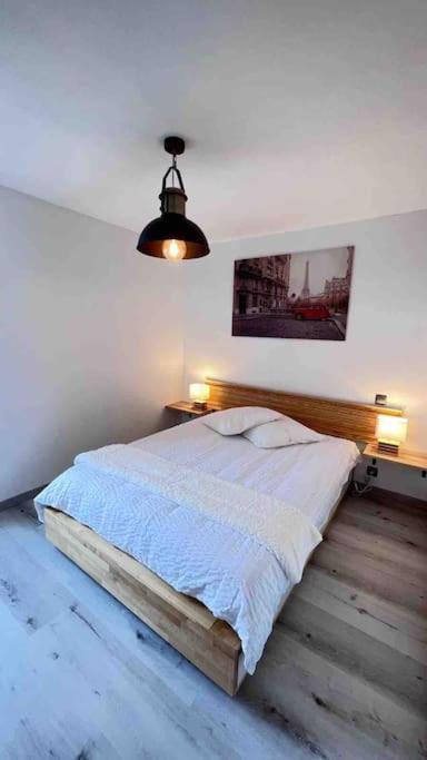 Logement Moderne Au Coeur Du Village Saint-Georges-de-Luzençon Eksteriør bilde