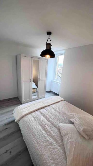 Logement Moderne Au Coeur Du Village Saint-Georges-de-Luzençon Eksteriør bilde